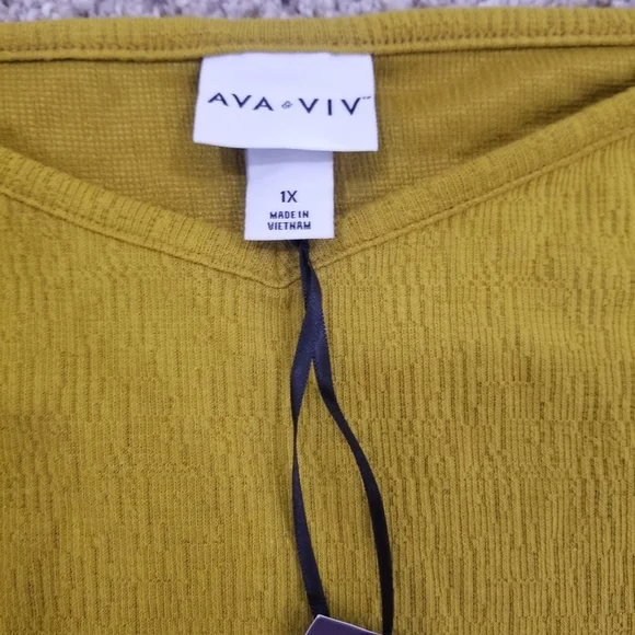 Ava & Viv Top - Picture 6 of 9